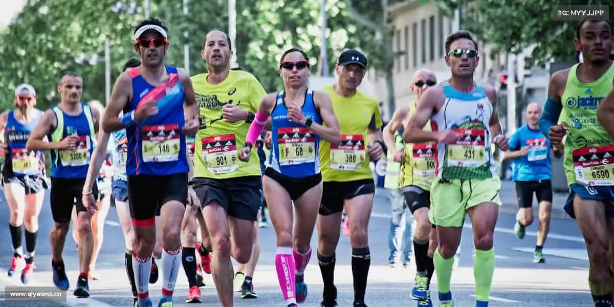 星空电竞🏂雪地上的飞驰，是自由与激情的碰撞！